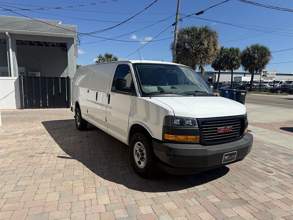 2023 GMC Savana Cargo 2500