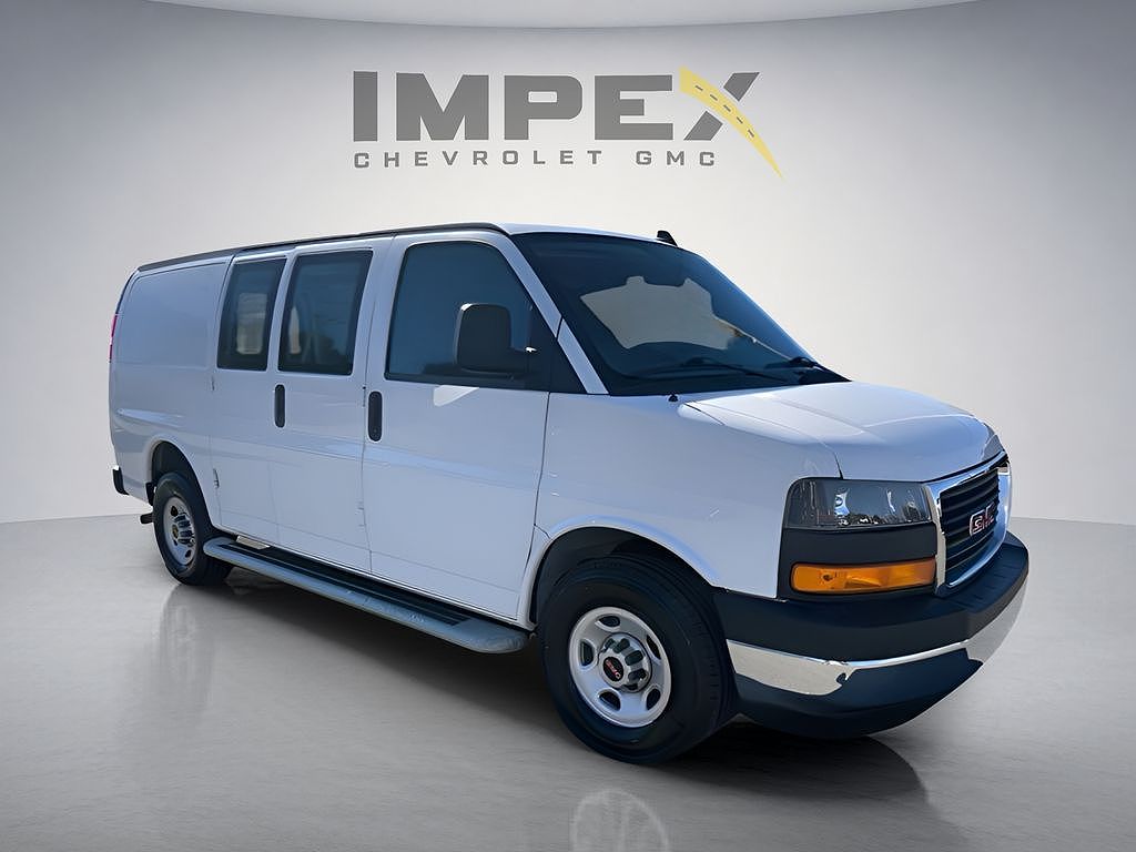 2023 GMC Savana Cargo 2500