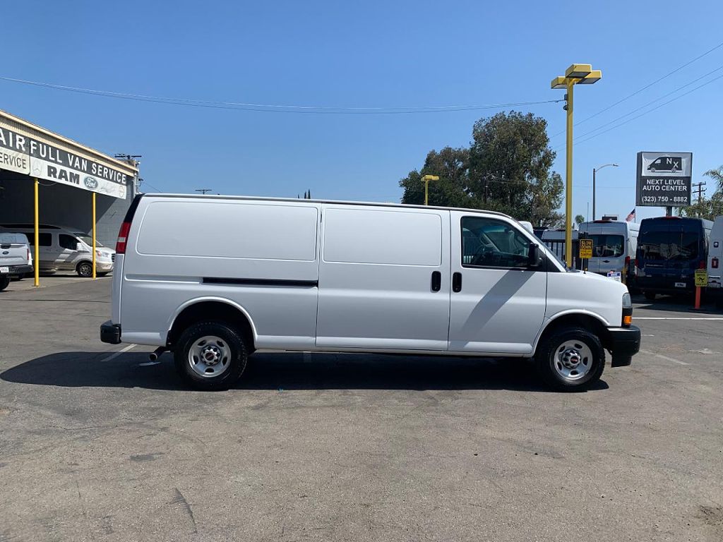 2023 GMC Savana Cargo Van RWD 2500 155"