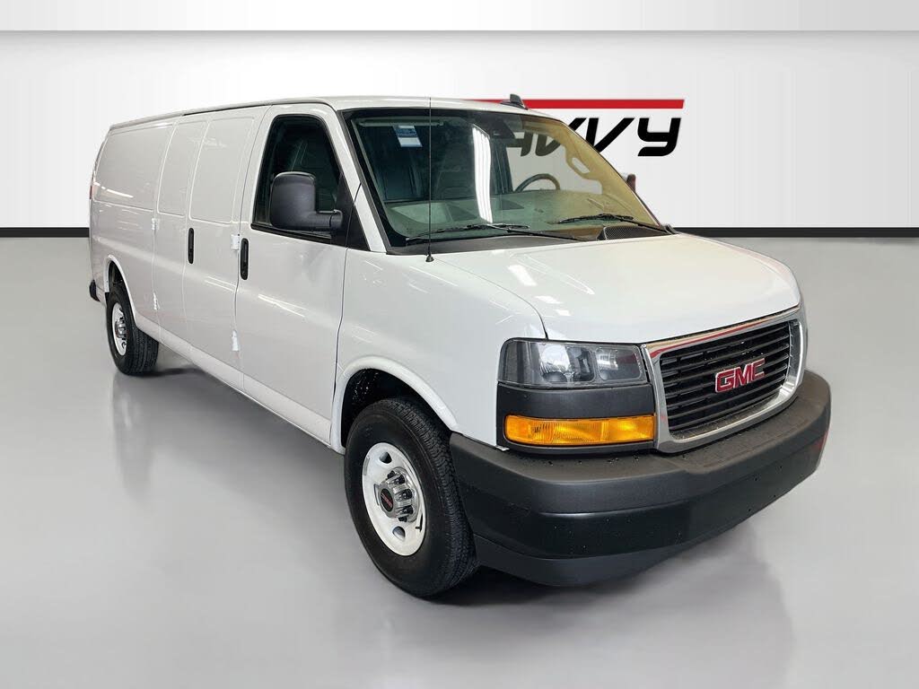 2025 GMC Savana 3500