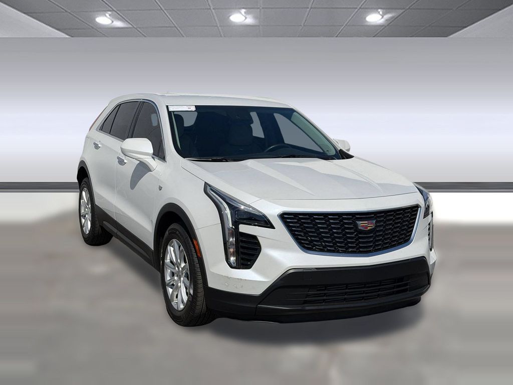 2023 CADILLAC XT4 FWD Luxury