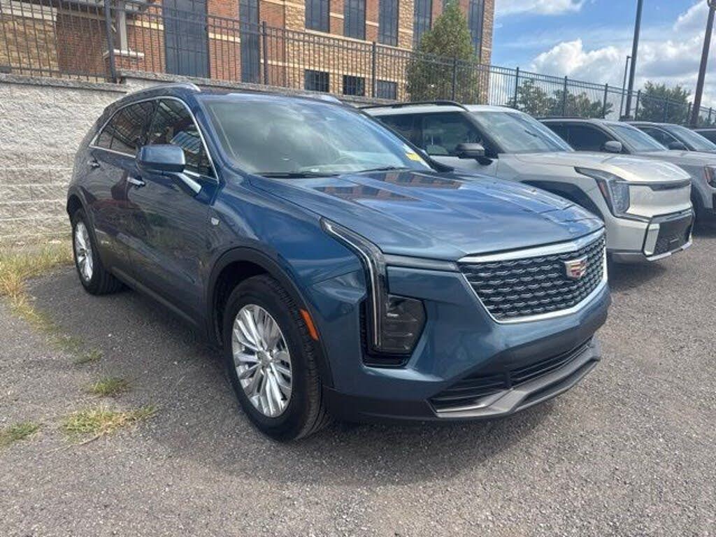 2024 Cadillac XT4 Luxury