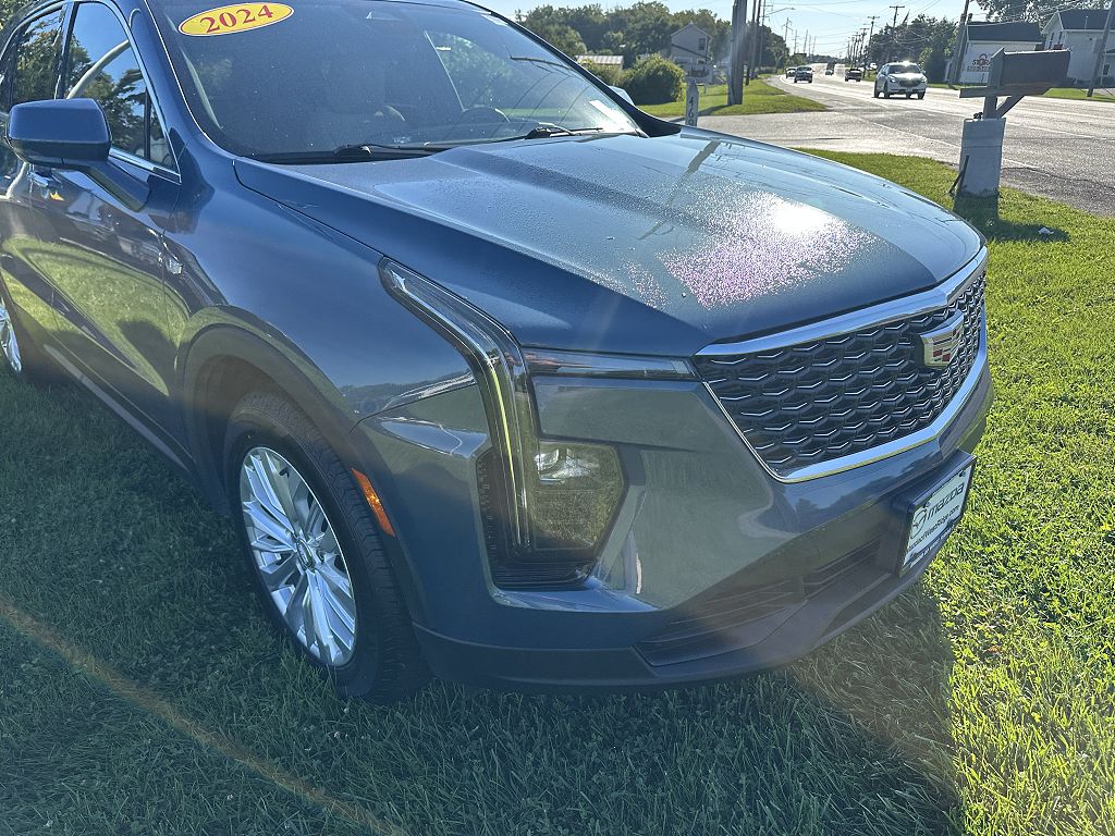 2024 Cadillac XT4 Luxury