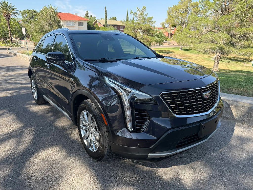 2023 Cadillac XT4 Premium Luxury
