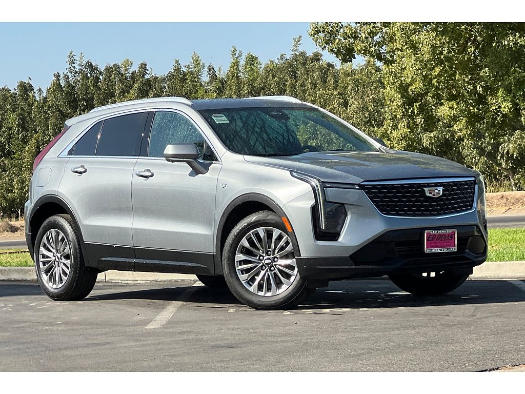 2025 Cadillac XT4 Premium Luxury