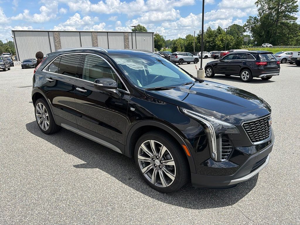 2023 Cadillac XT4 Premium Luxury