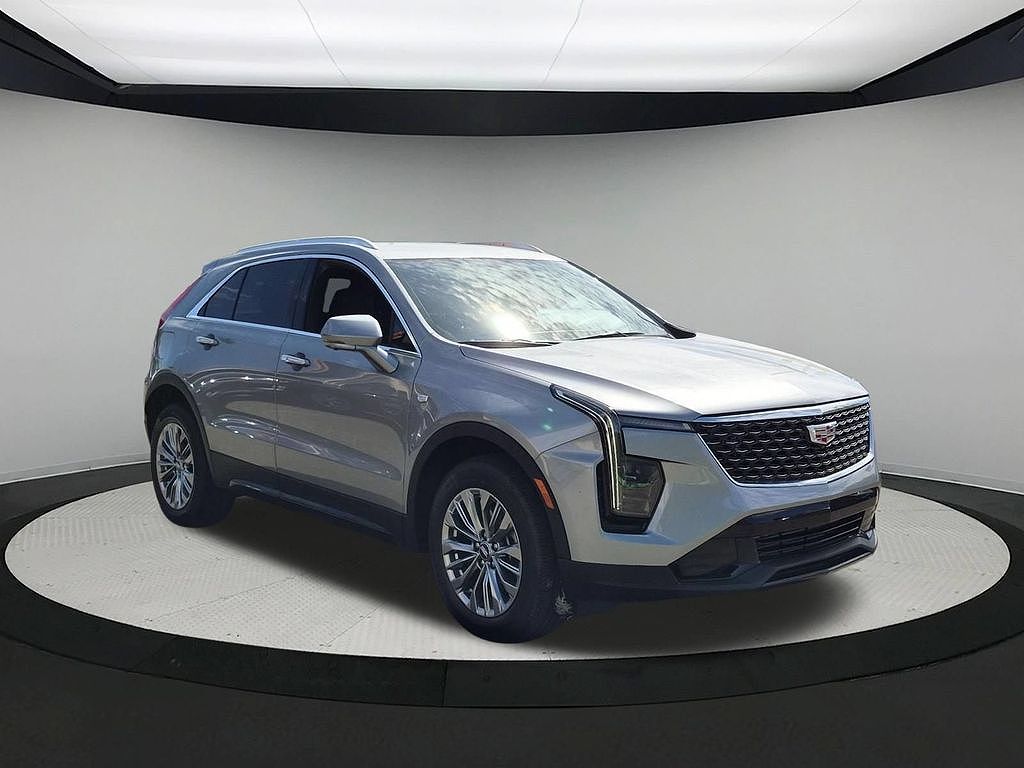 2025 Cadillac XT4 Premium Luxury