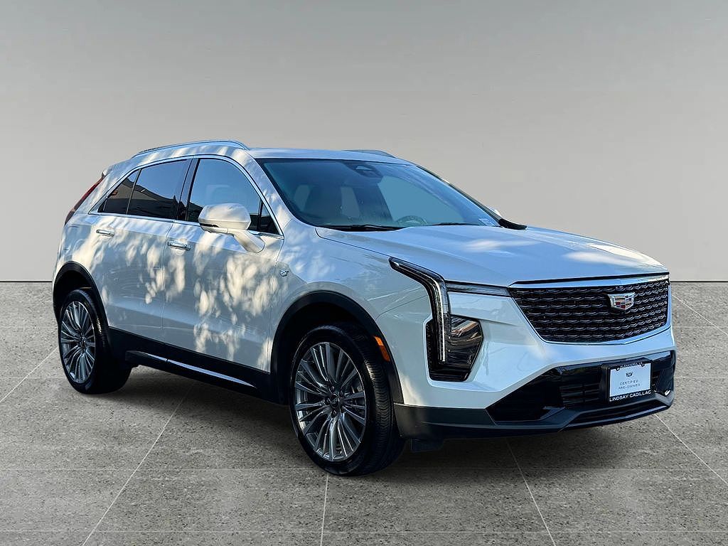 2025 Cadillac XT4 Premium Luxury