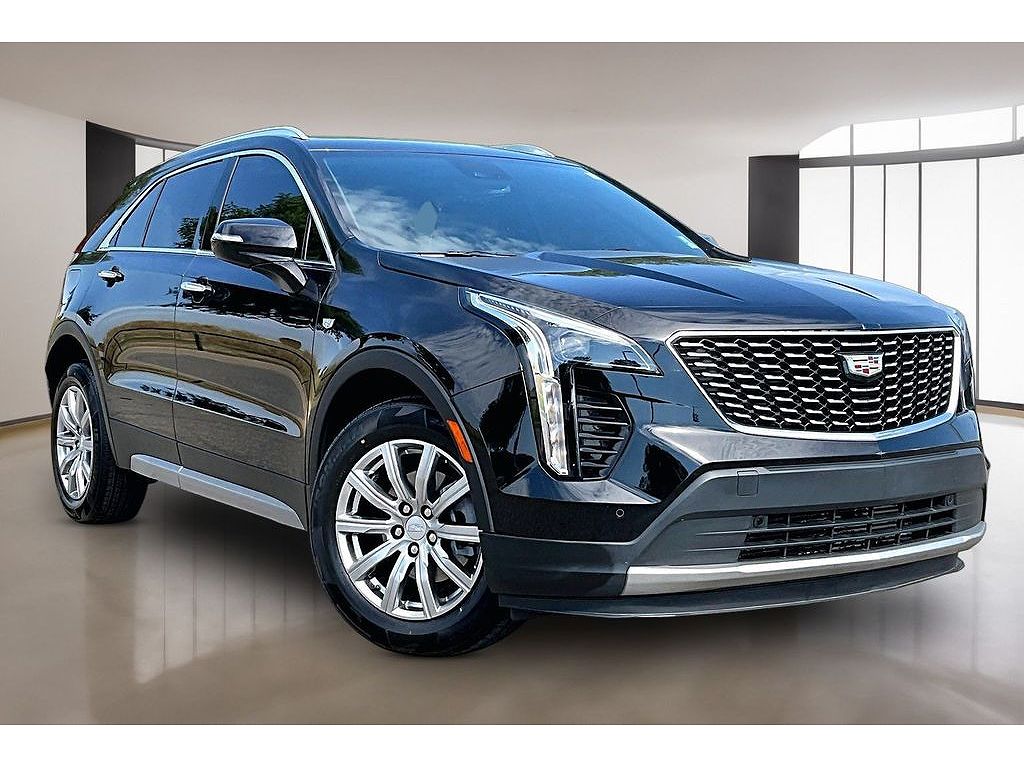 2023 Cadillac XT4 Premium Luxury