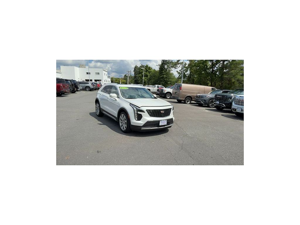 2023 Cadillac XT4 Premium Luxury