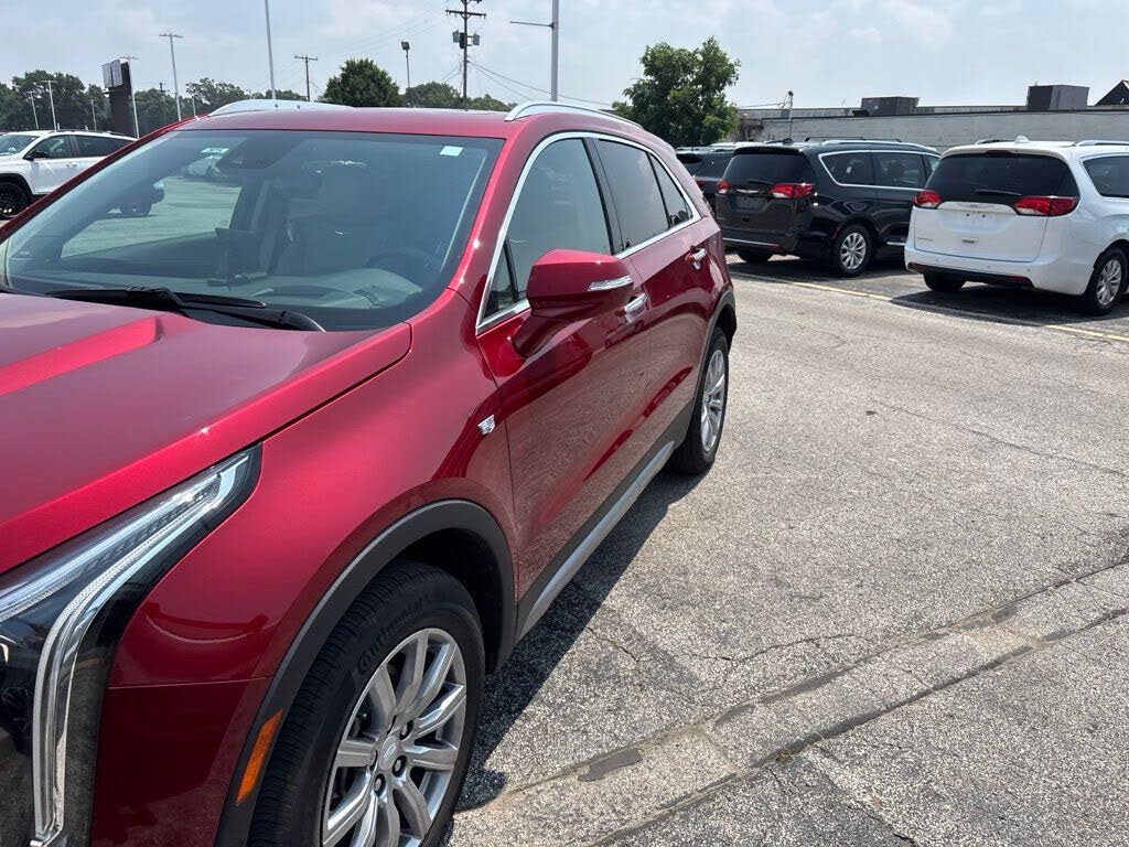 2023 Cadillac XT4 Premium Luxury