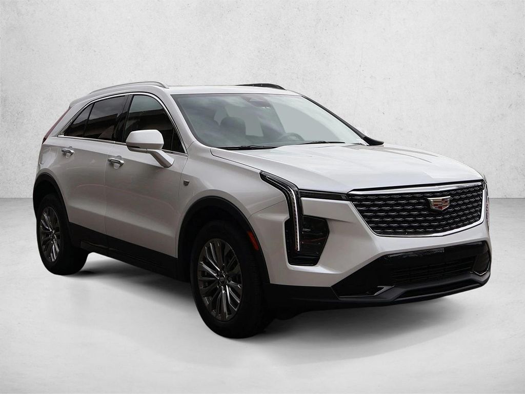 2024 Cadillac XT4 Premium Luxury
