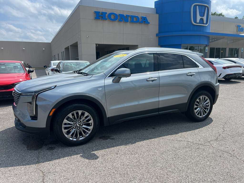 2025 Cadillac XT4 Premium Luxury