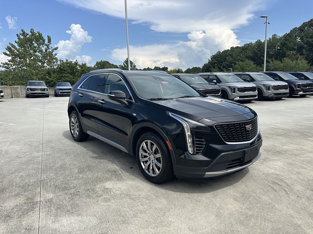 2022 Cadillac XT4 Premium Luxury