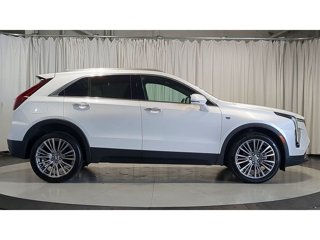 2024 CADILLAC XT4 Premium Luxury