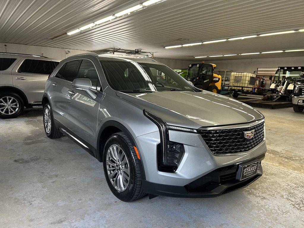 2024 Cadillac XT4 Premium Luxury