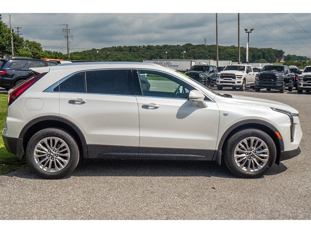 2025 Cadillac XT4 Premium Luxury