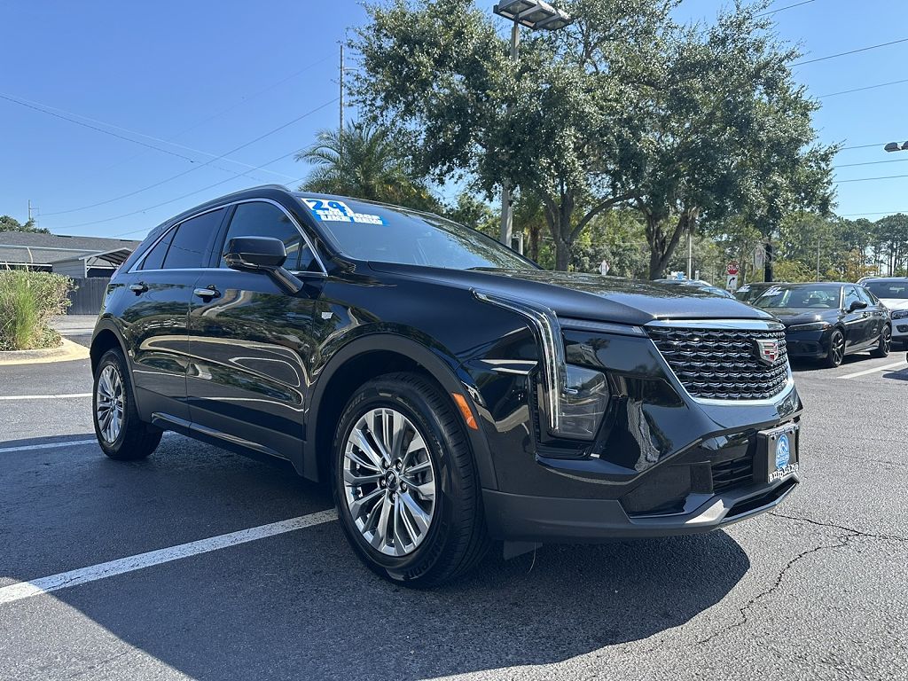 2024 Cadillac XT4 Premium Luxury