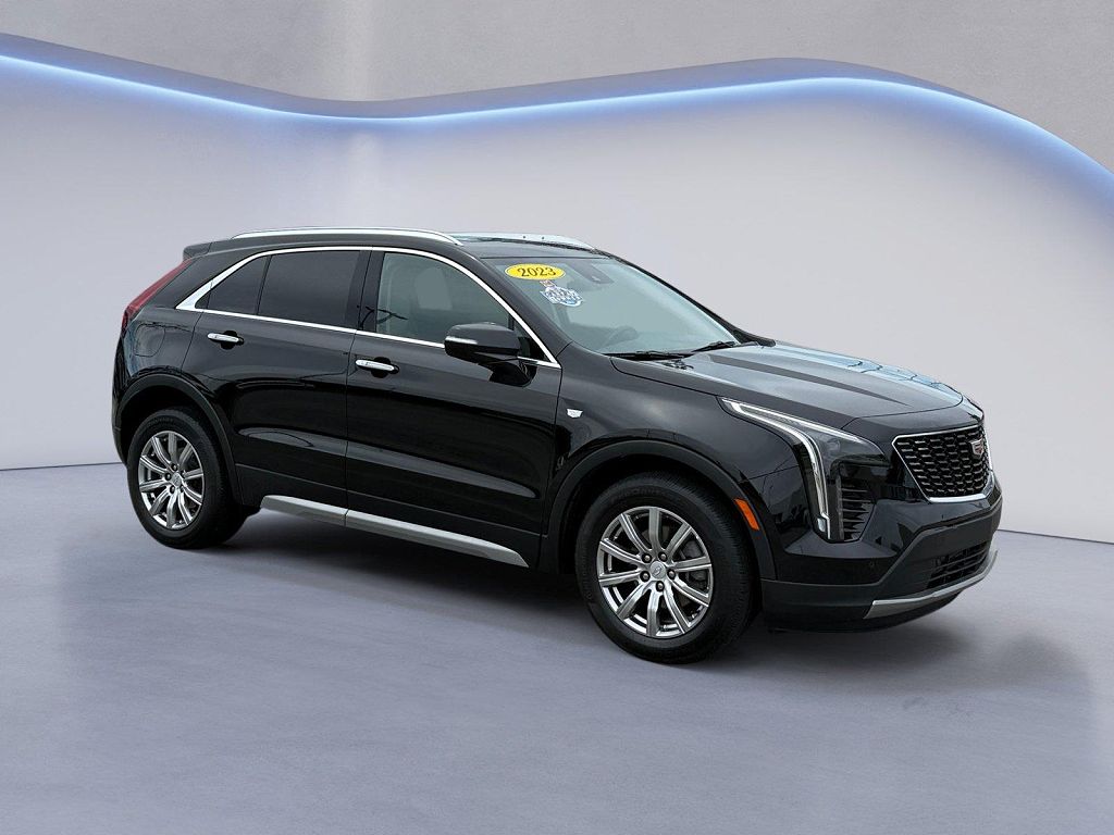 2023 Cadillac XT4 AWD Premium Luxury