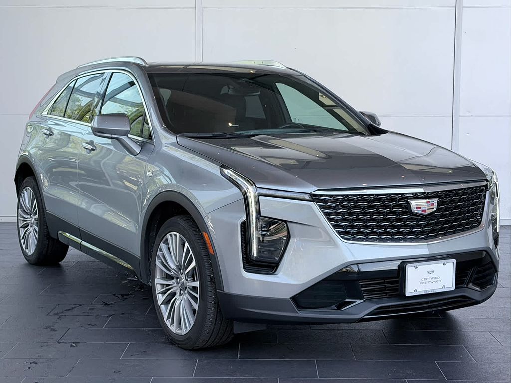 2024 Cadillac XT4 Premium Luxury