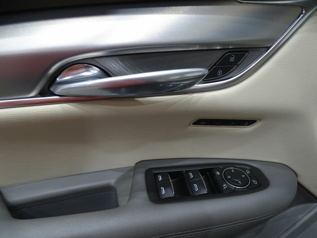 Vehicle Image 11 of 39 for 2021 Cadillac XT5