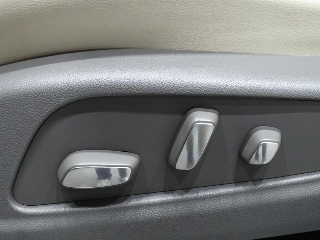 Vehicle Image 13 of 39 for 2021 Cadillac XT5
