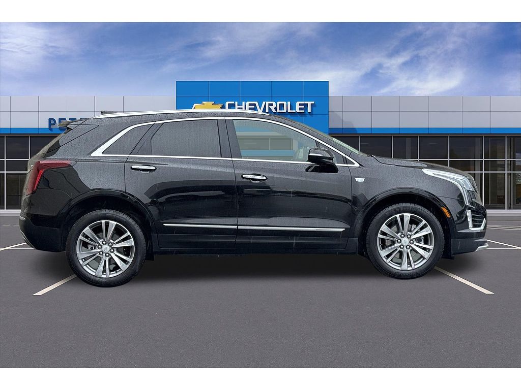 2025 Cadillac XT5 Premium Luxury