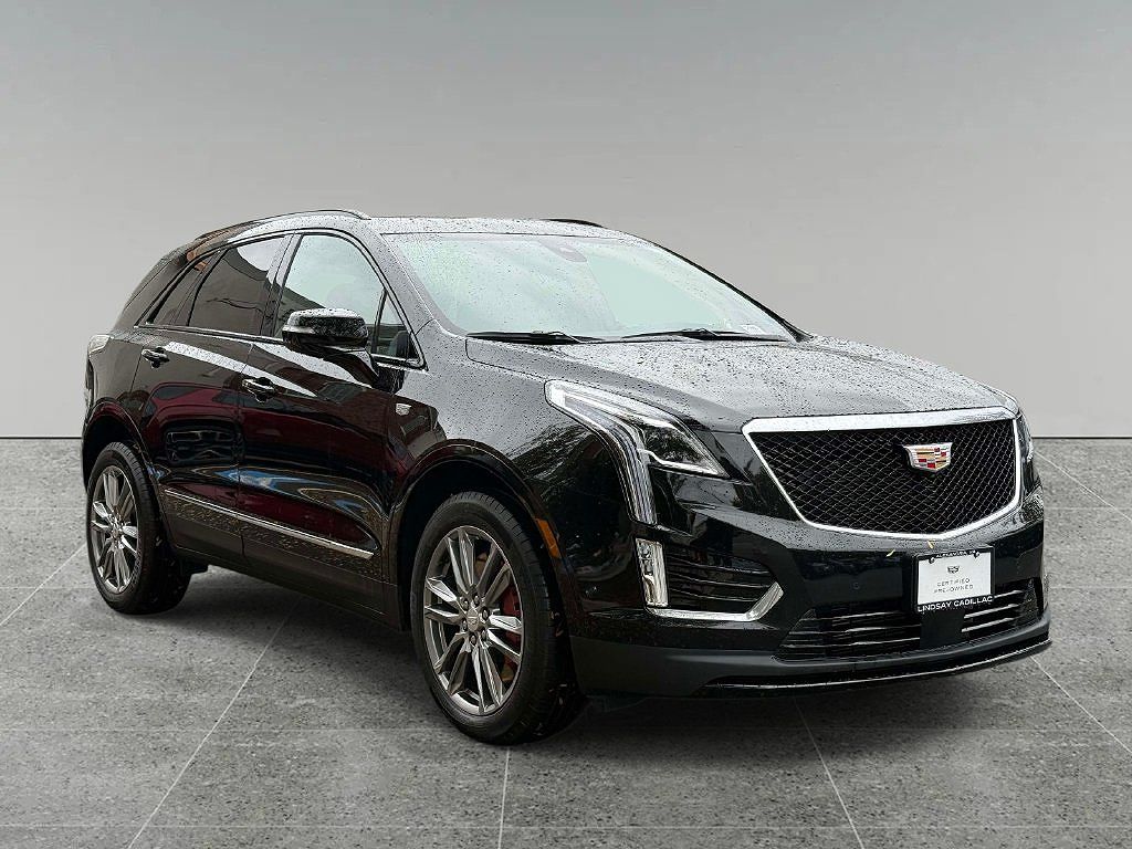 2026 Cadillac XT5 Sport