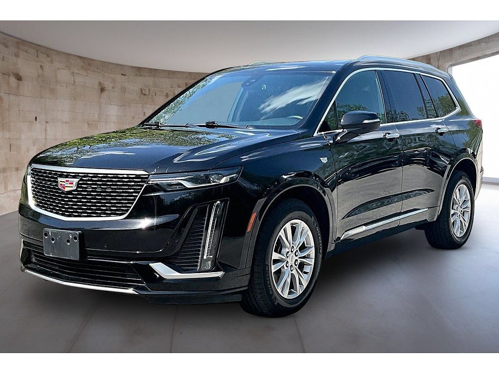 2025 Cadillac XT6 Luxury