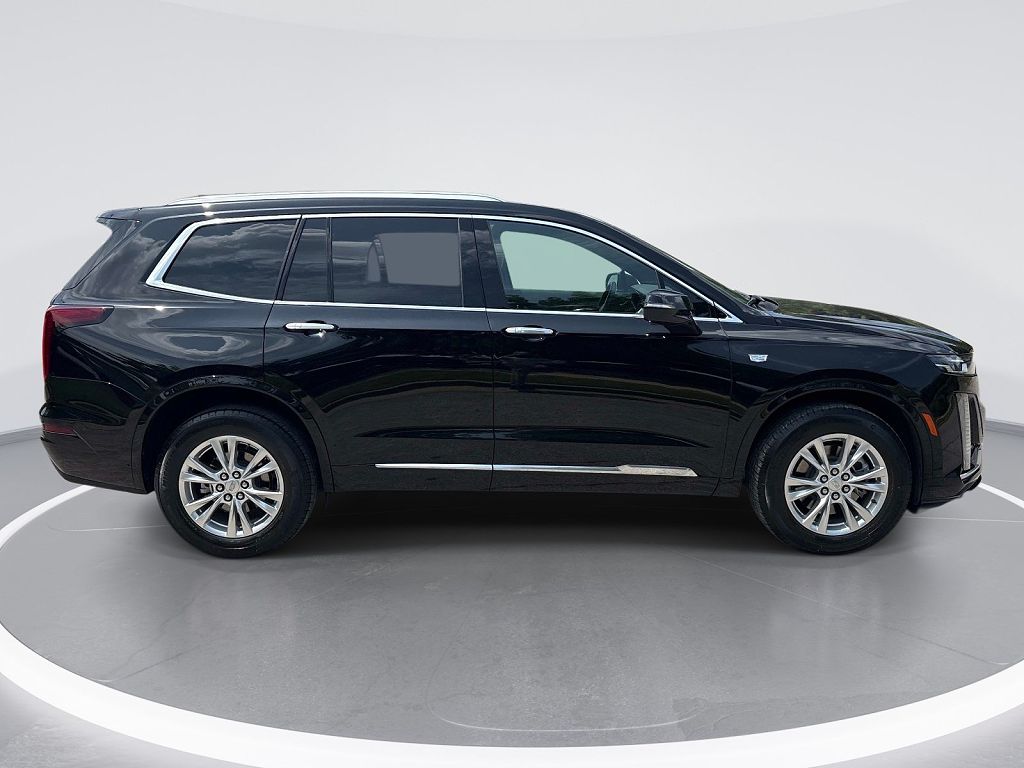 2025 CADILLAC XT6 Luxury