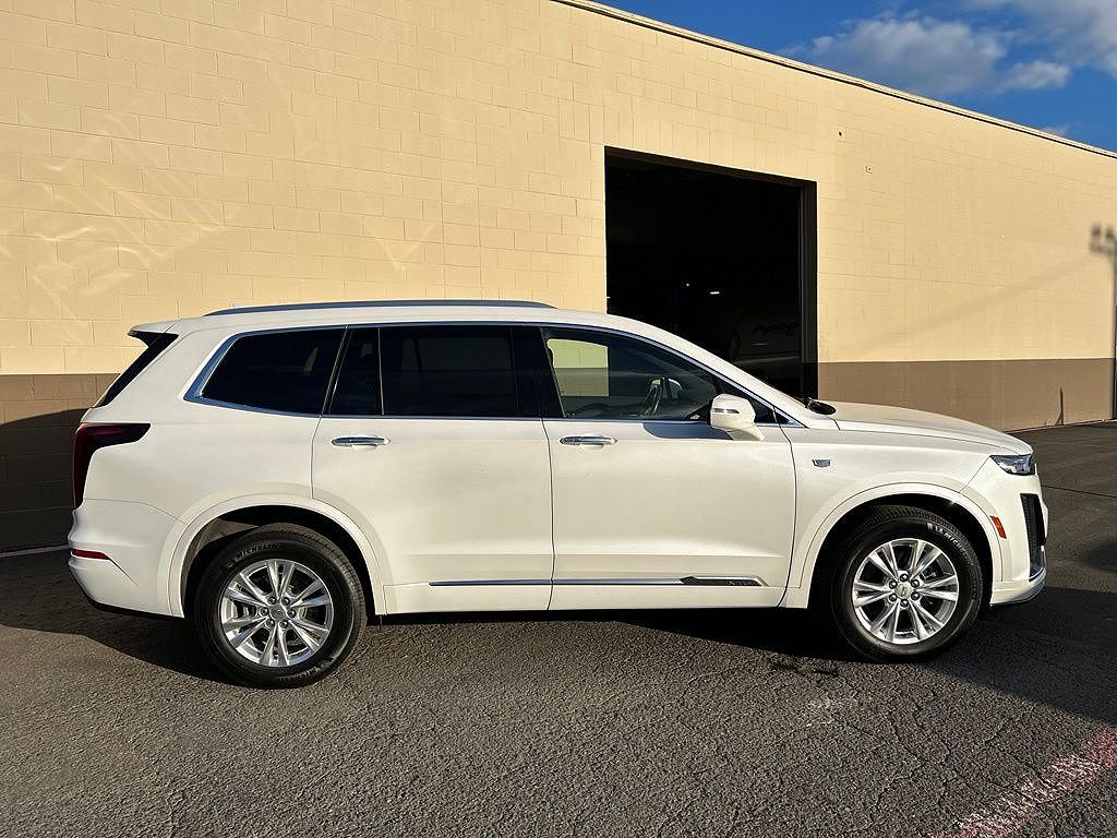 2024 Cadillac XT6 Luxury