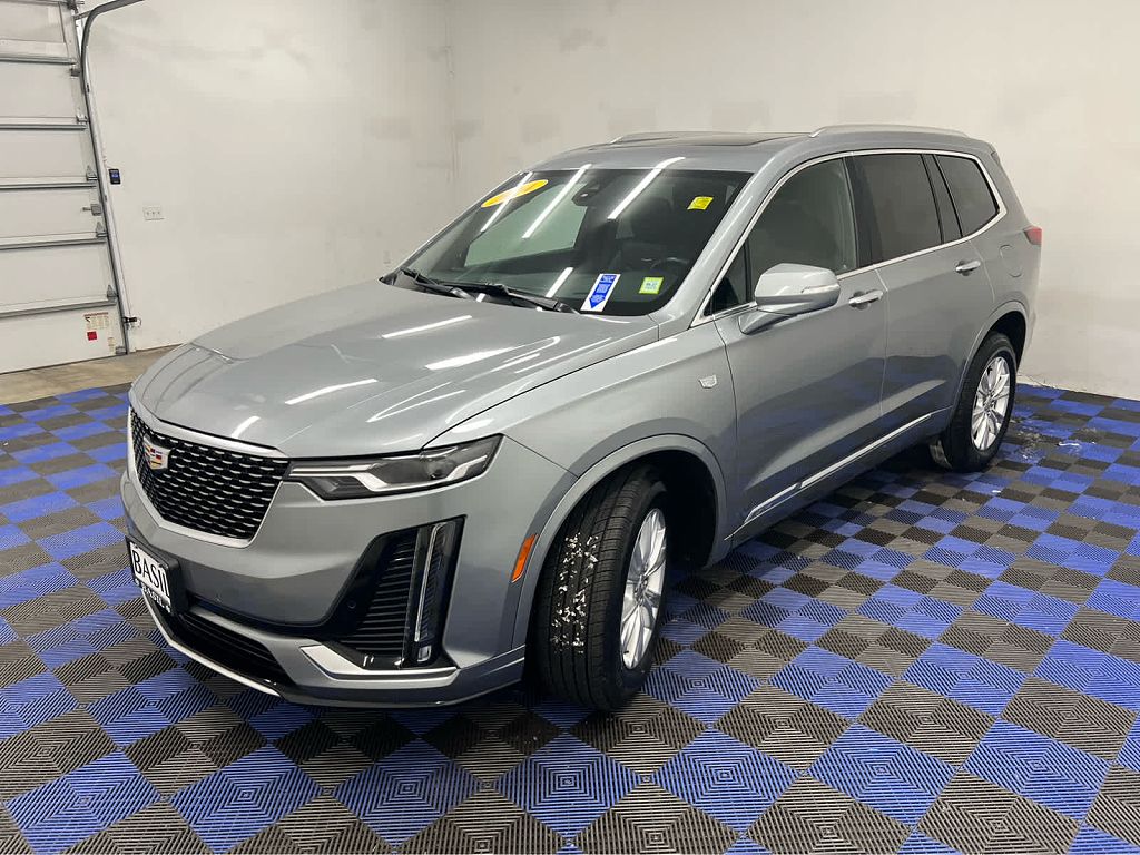 2024 Cadillac XT6 Luxury