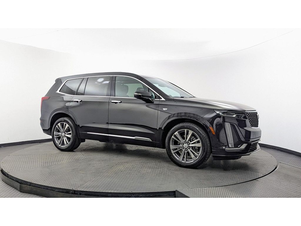 2025 Cadillac XT6 Premium Luxury