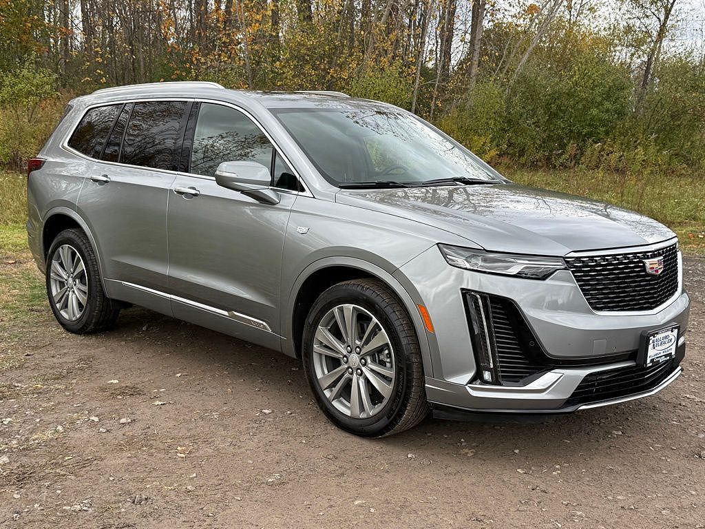 2025 Cadillac XT6 Premium Luxury