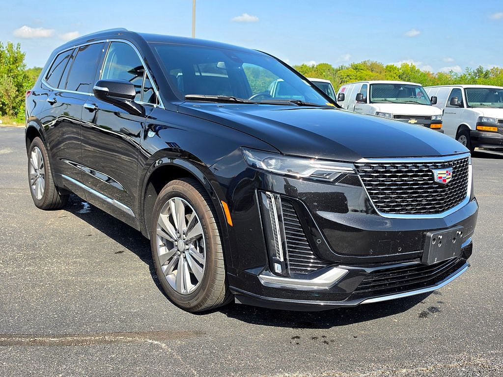 2025 Cadillac XT6 Premium Luxury