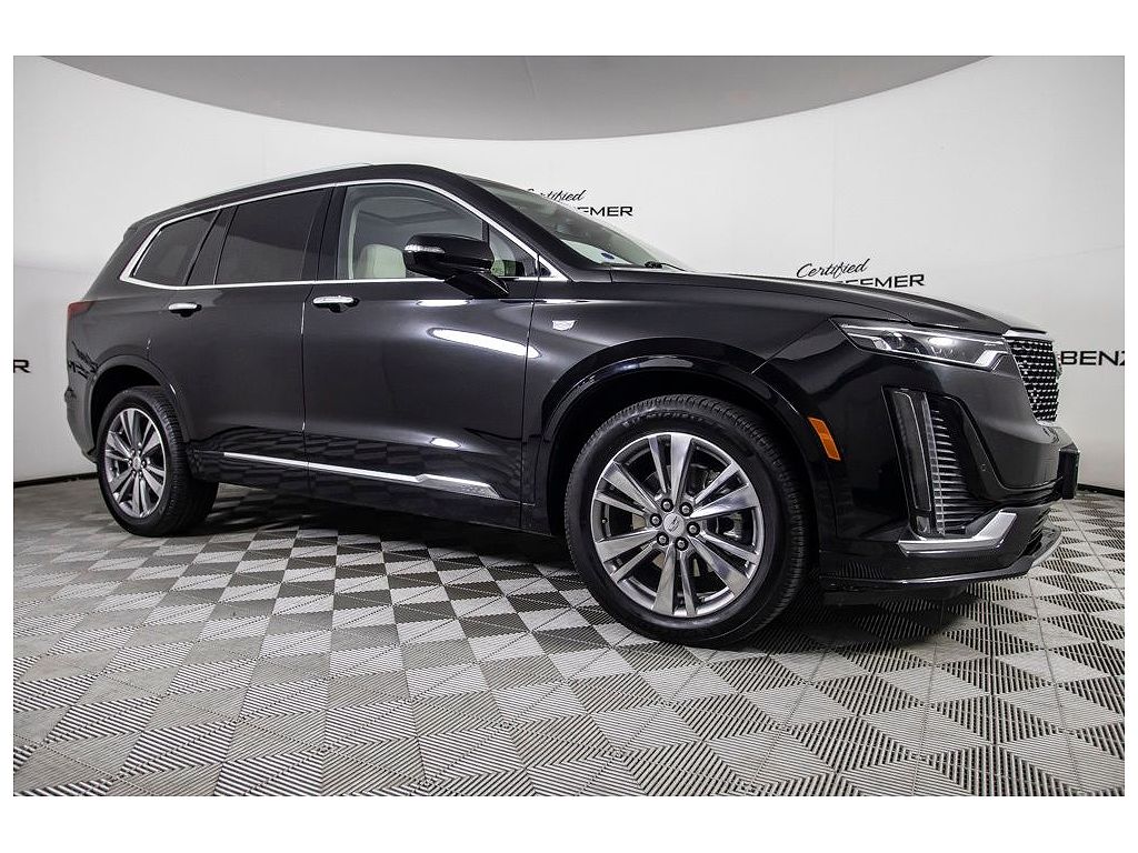 2023 Cadillac XT6 Premium Luxury