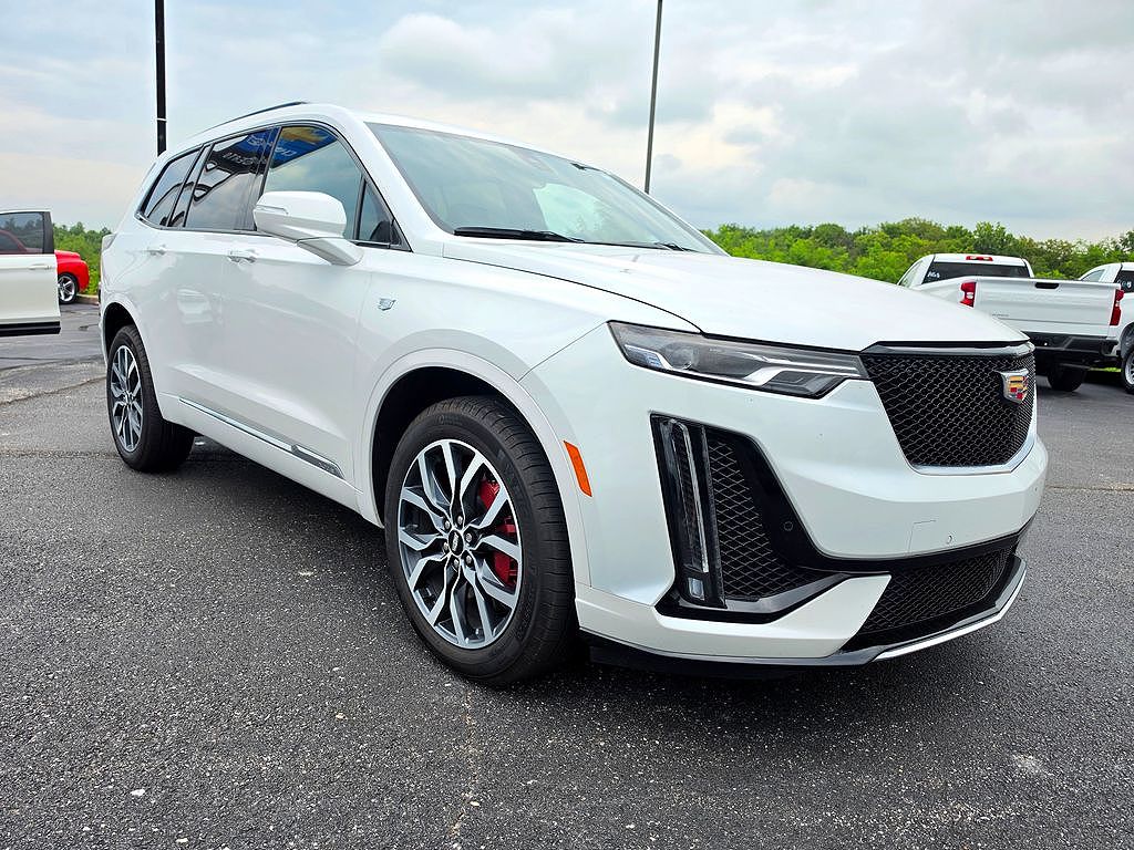 2025 Cadillac XT6 Sport