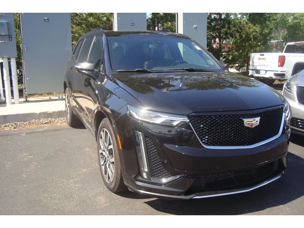 2025 Cadillac XT6 Sport