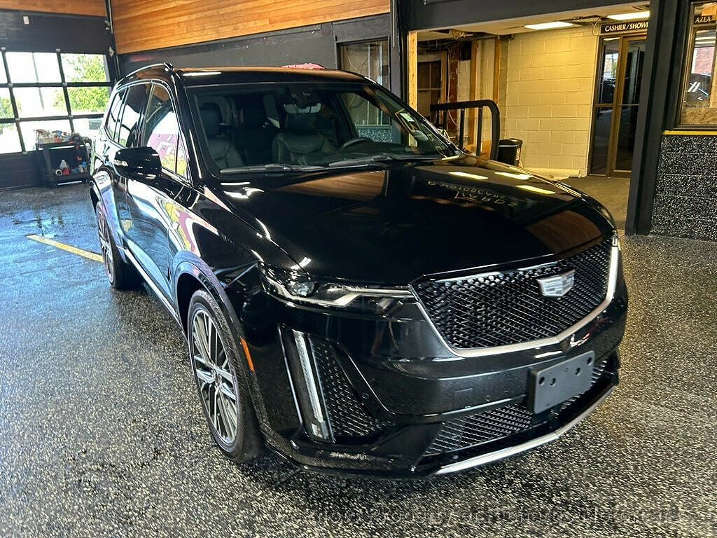 2024 Cadillac XT6 Sport