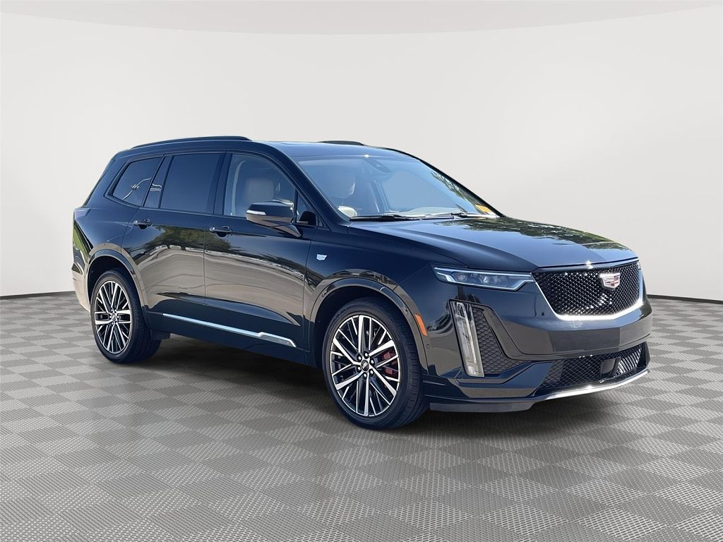 2025 Cadillac XT6 Sport
