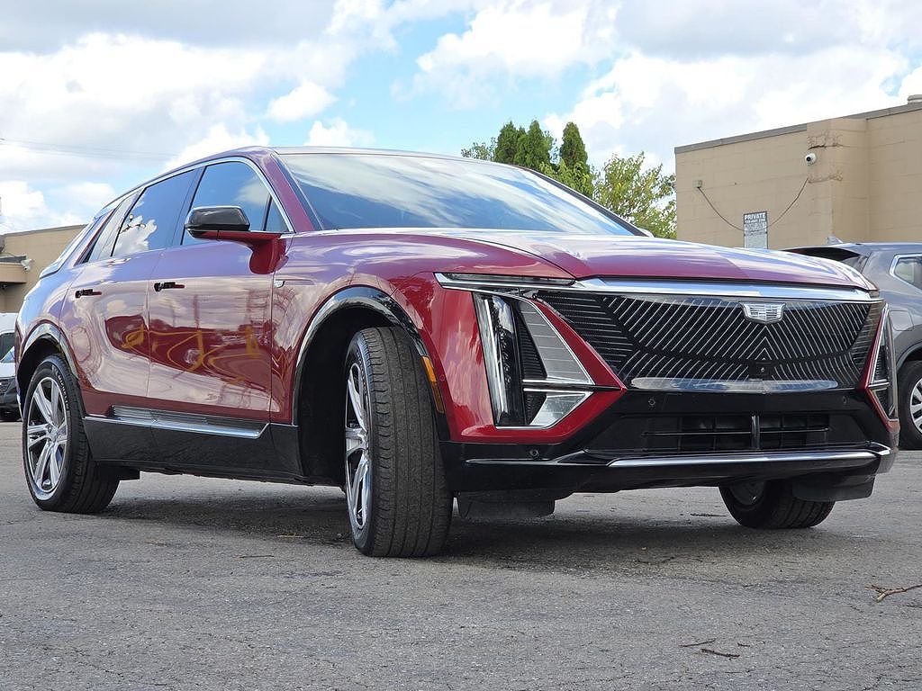 2024 Cadillac Lyriq Tech