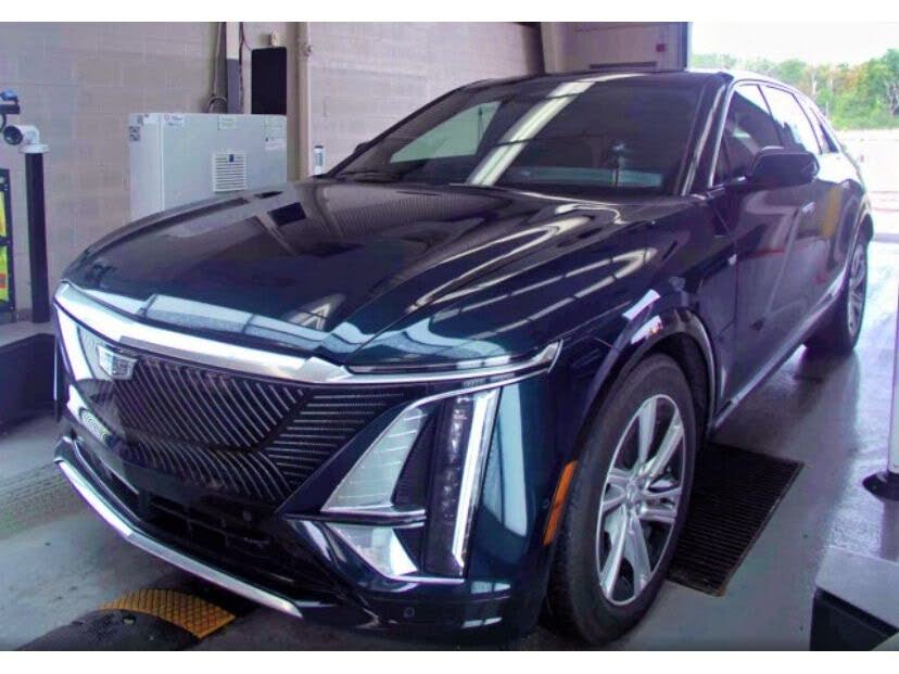2024 Cadillac Lyriq Tech