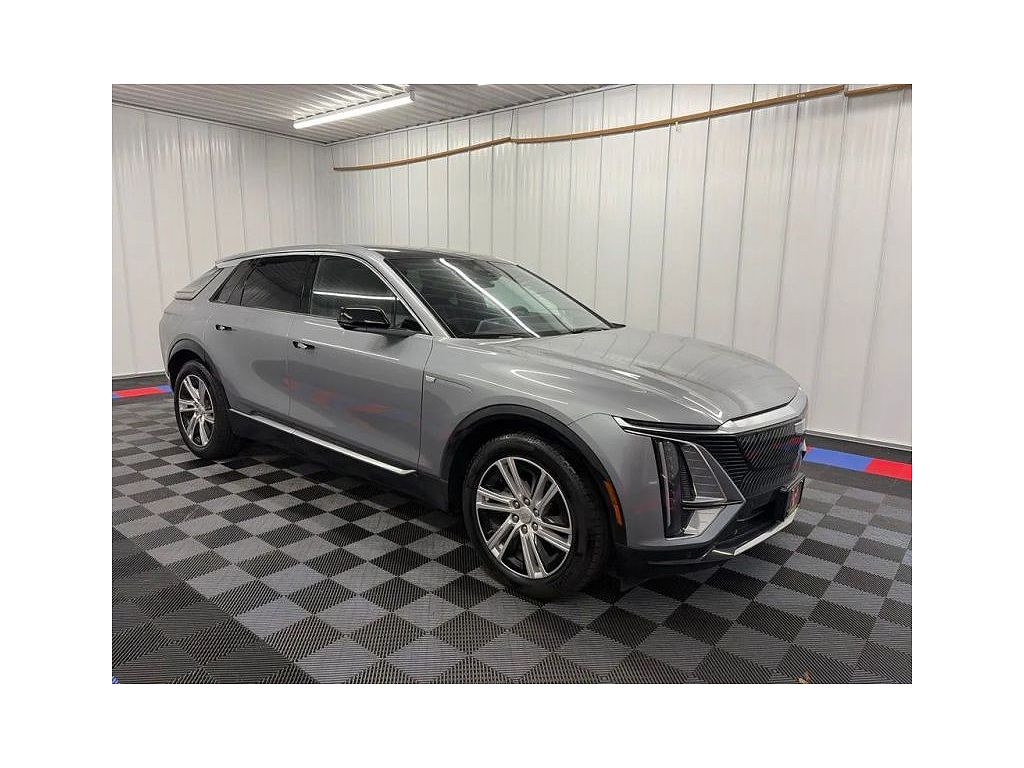 2024 Cadillac Lyriq Tech