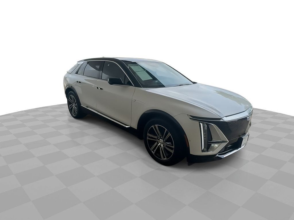 2025 Cadillac Lyriq Luxury 1