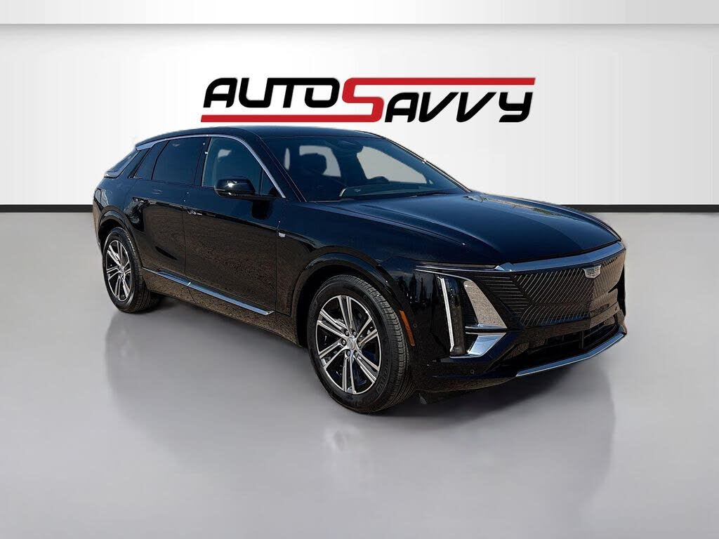 2025 Cadillac LYRIQ Luxury 1