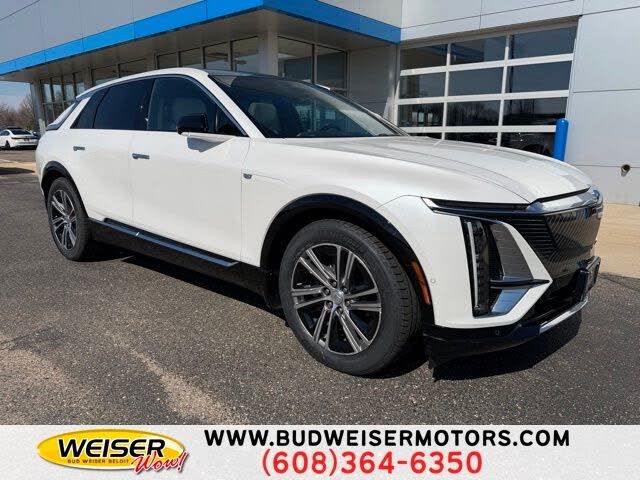 2024 Cadillac Lyriq Luxury 1