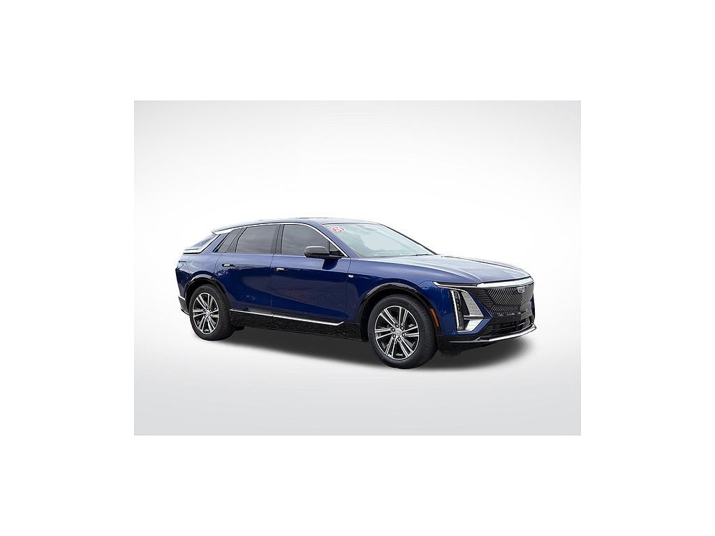 2024 Cadillac Lyriq Luxury 1