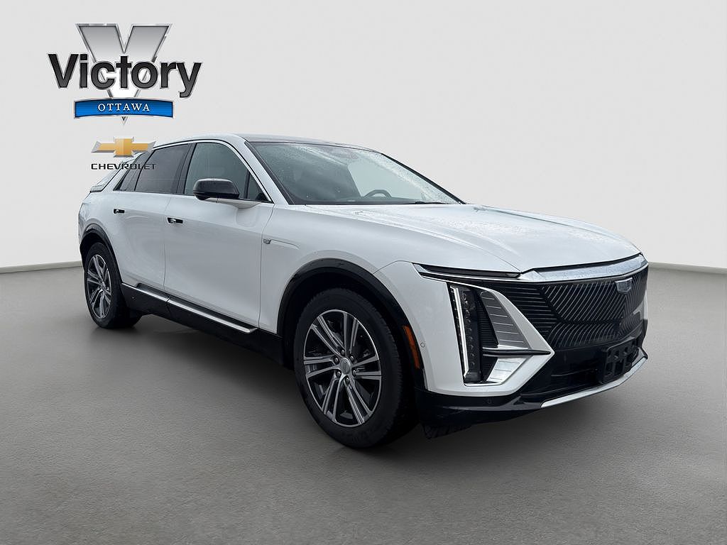 2024 Cadillac Lyriq Luxury 1