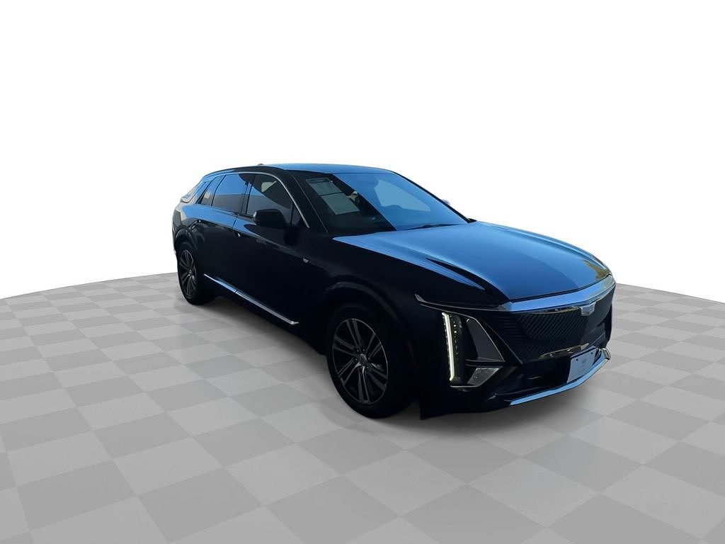 2024 Cadillac Lyriq Luxury 1