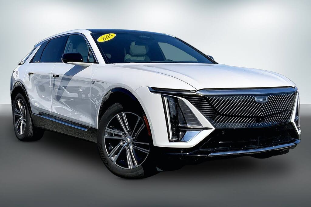 2024 Cadillac LYRIQ Luxury 1
